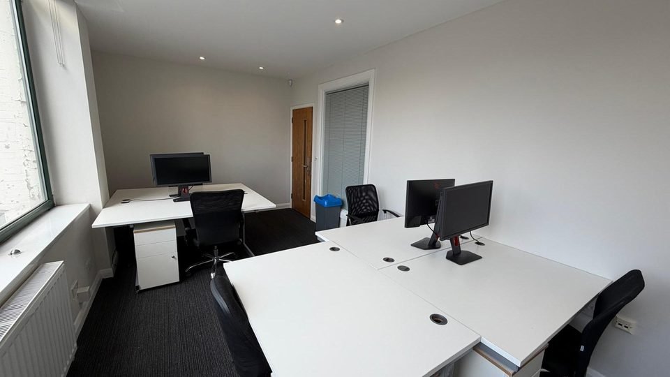 Merchants Court interior photo 5