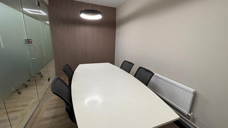 Provincial House interior photo 4