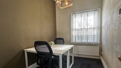 60 sq ft suite photo