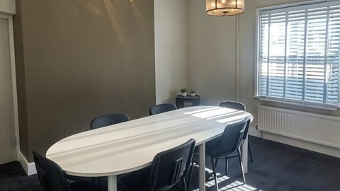 55 sq ft suite photo 5