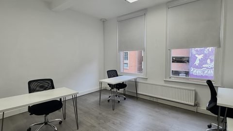 193 sq ft suite photo